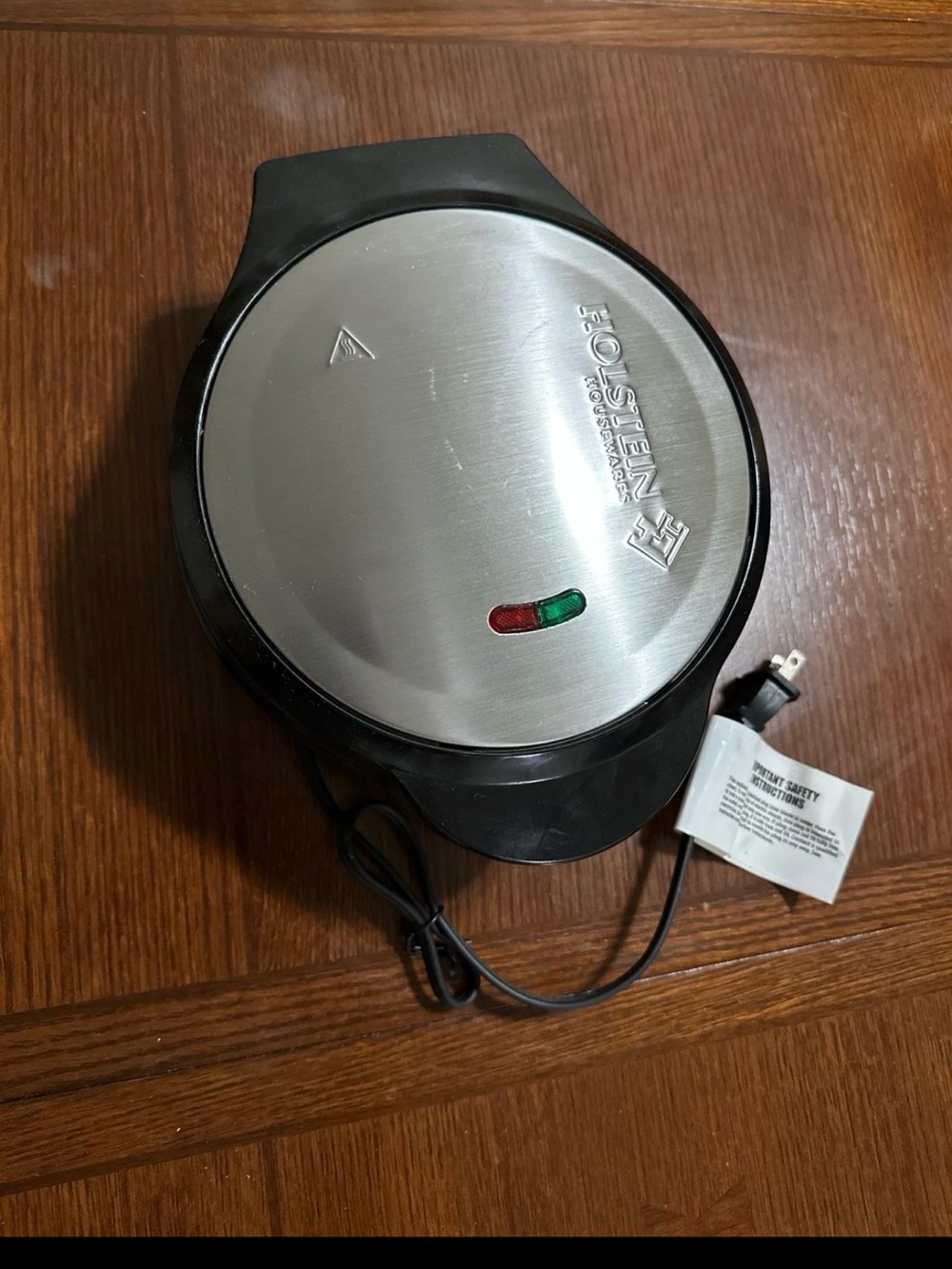 Black and Stainless Electric Mini Skillet